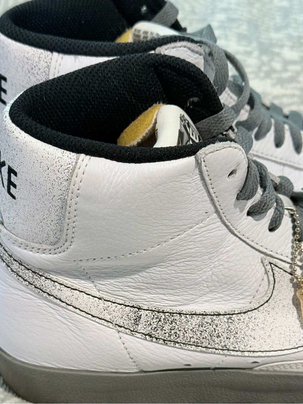 NIKE /// Men’s Blazer Mid ‘77 - 50 Years Of Hip Hop - Size 8 - Picture 8 of 10